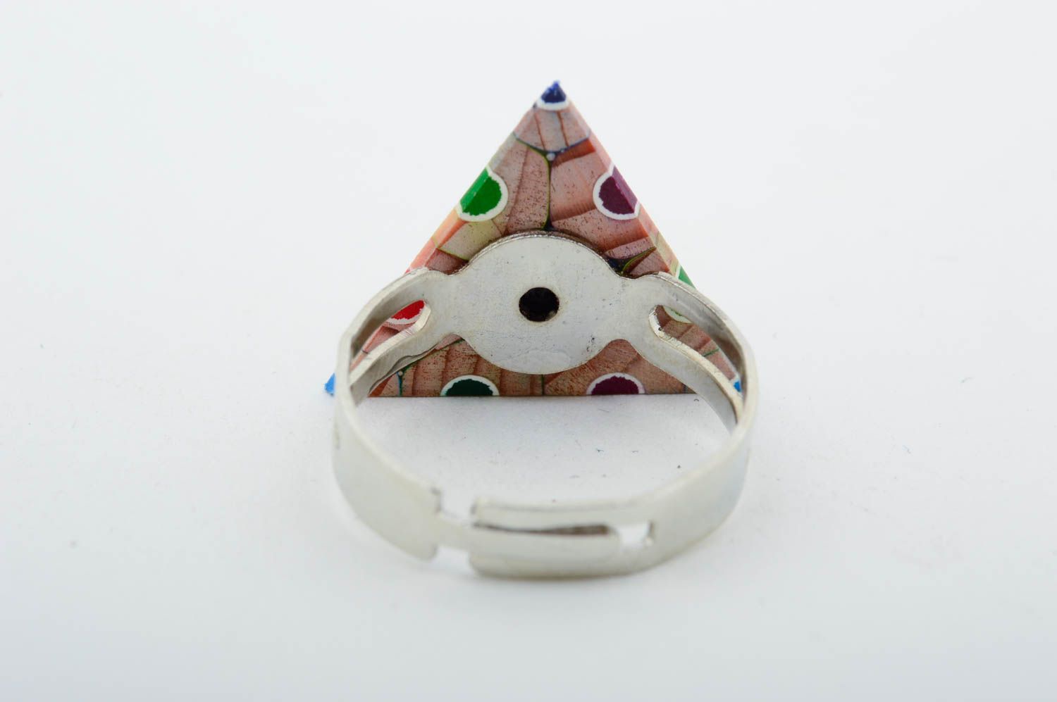 Bague multicolore Bijou fait main pyramide bois argile métal Accessoire femme photo 5