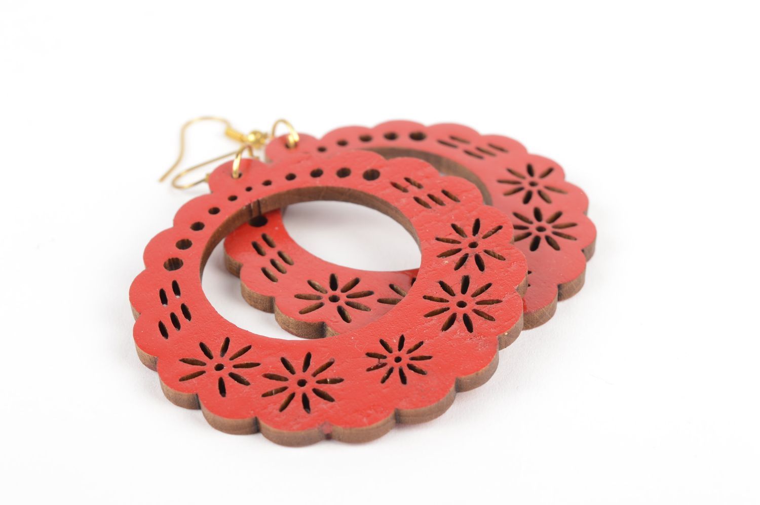 Rote stilvolle Ohrringe aus Holz handmade Damen Ohrringe Schmuck handgemacht foto 2