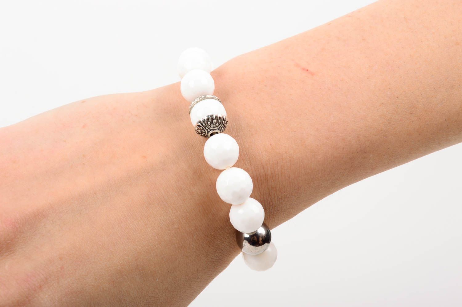 Festive white handmade bracelet unusual stylish accessory wrist elegant bracelet photo 2