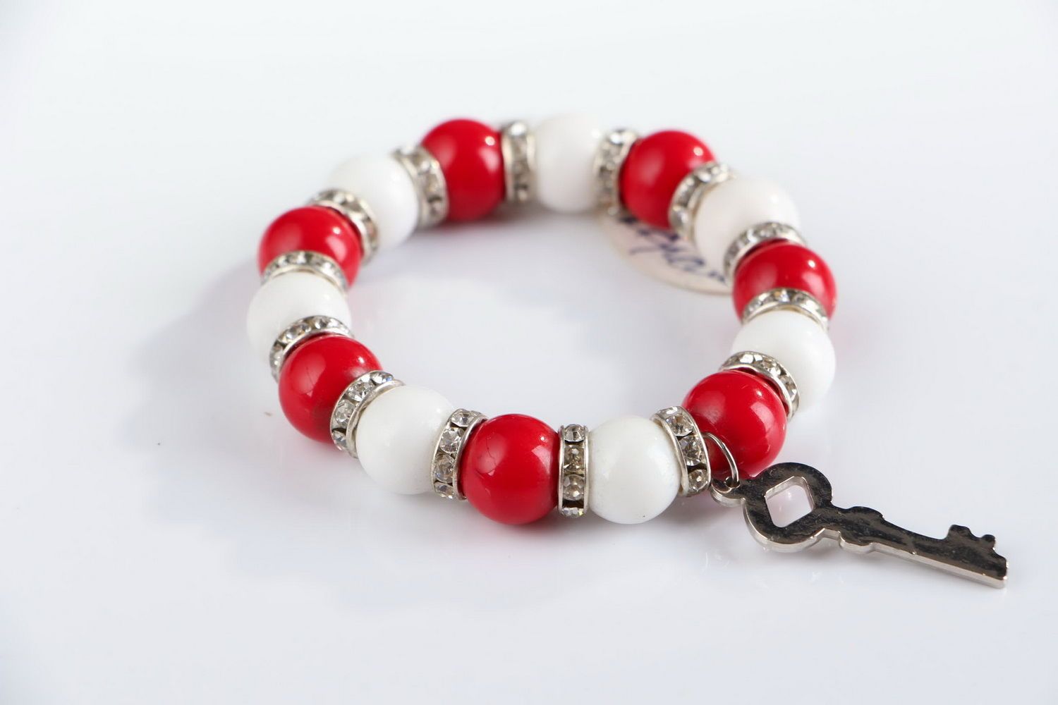 Bracelet made of white agate and coral photo 3