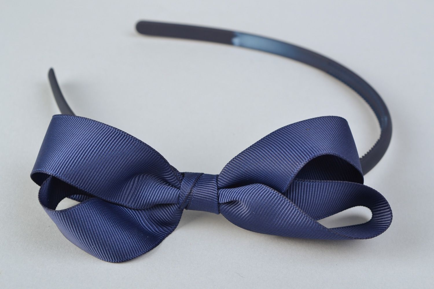 Handmade rep ribbon bow headband of blue color photo 1