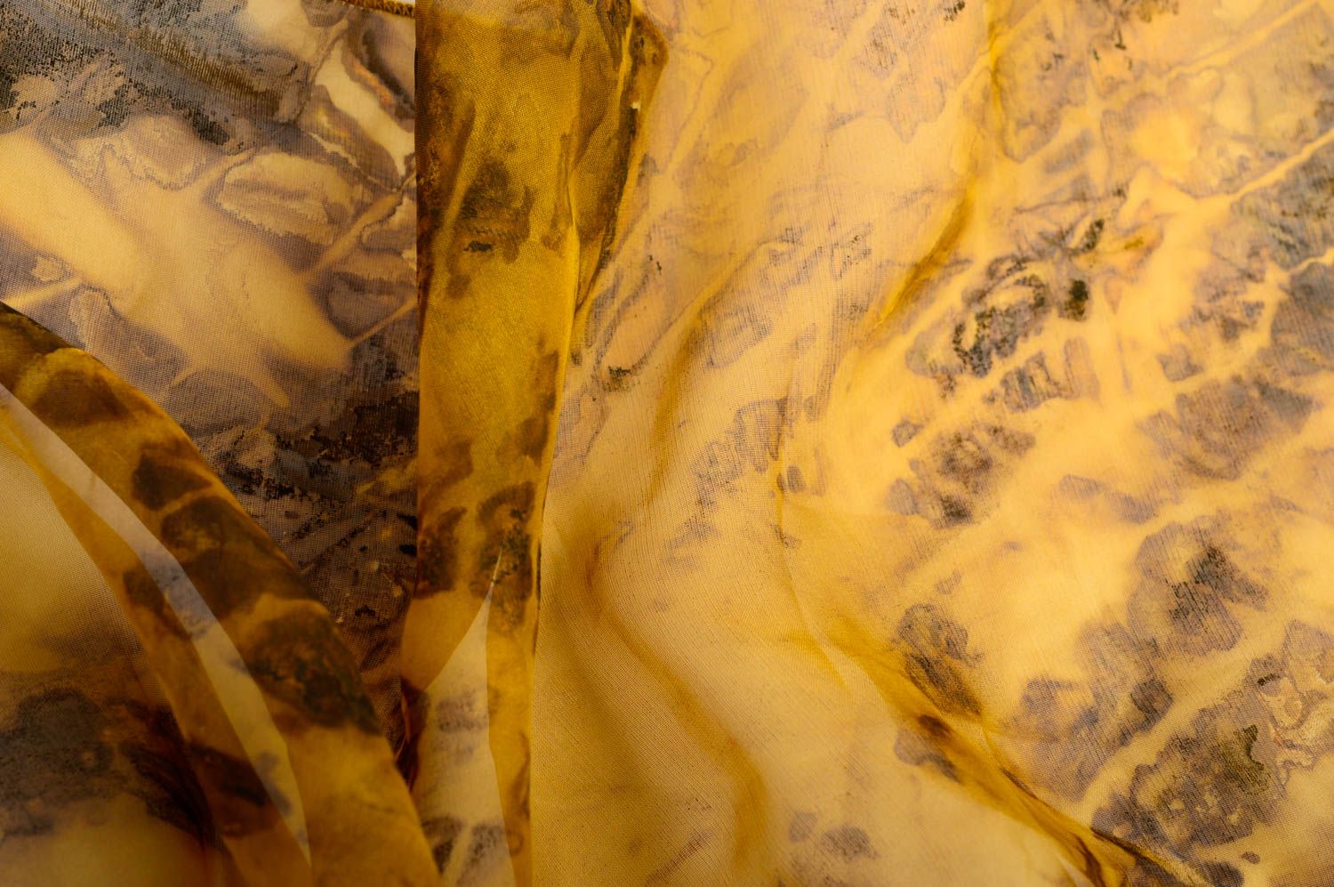 Foulard en mousseline de soie fait main jaune original batik Accessoire femme photo 4