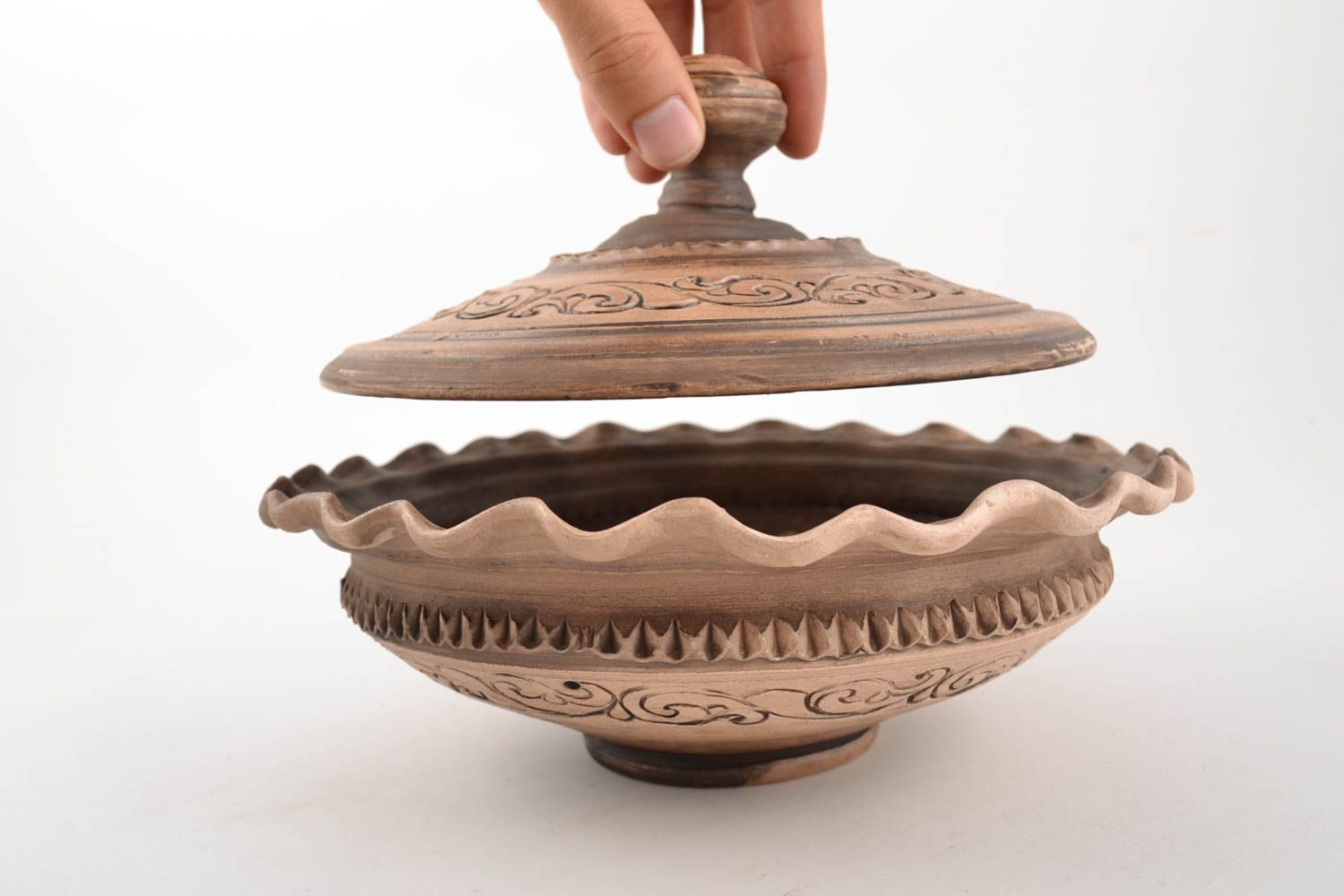 Глиняная миска с крышкой глубокая коричневая 1 литр красивая ручной работы фото 4