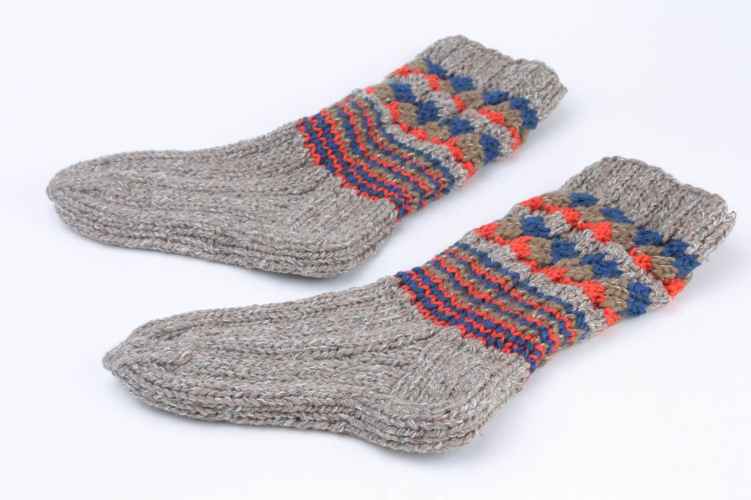 Gray knitted socks photo 4