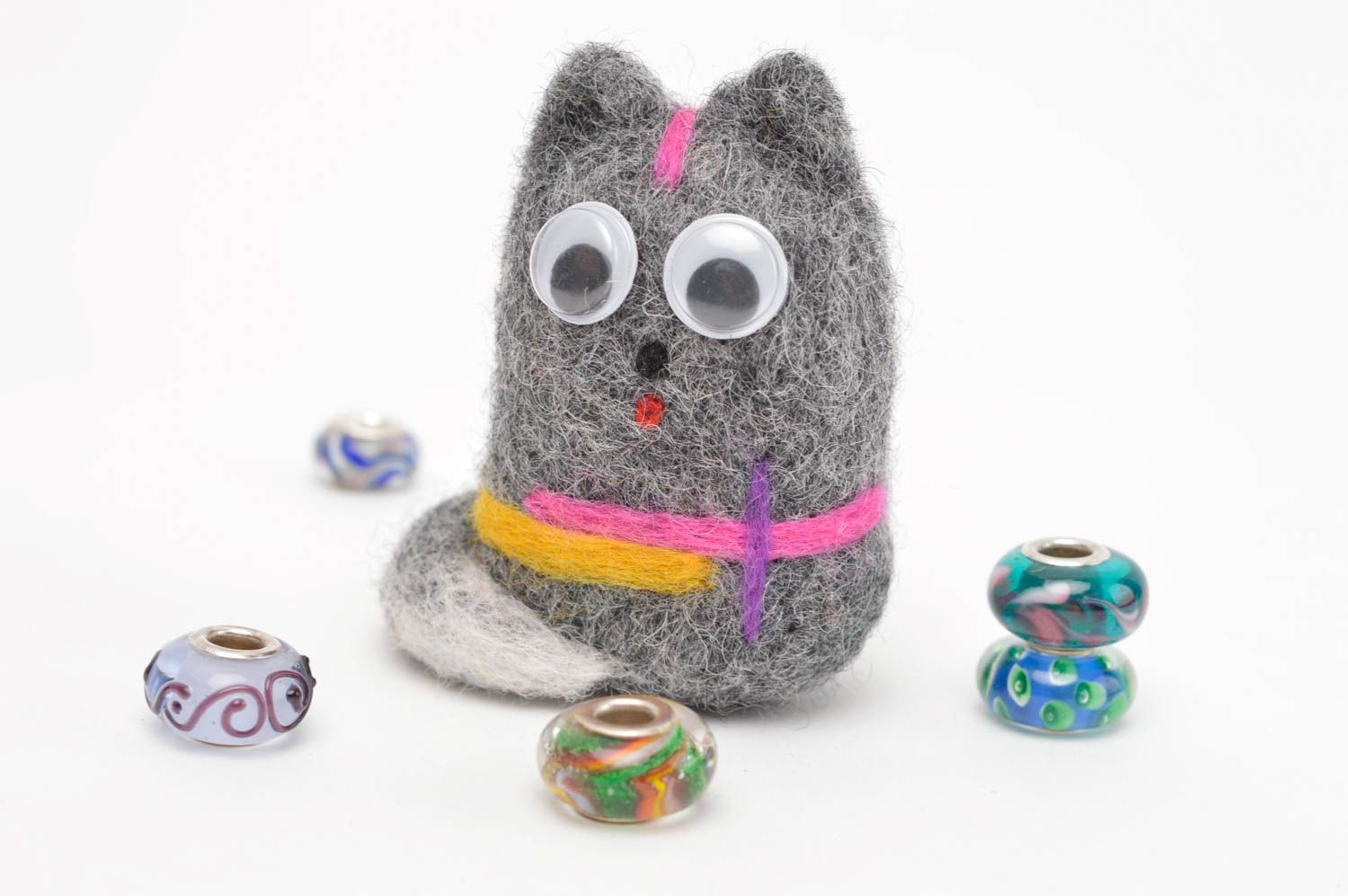 Handmade Kuscheltier Katze aus Wolle Stoff Spielzeug Geschenk für Kinder foto 1