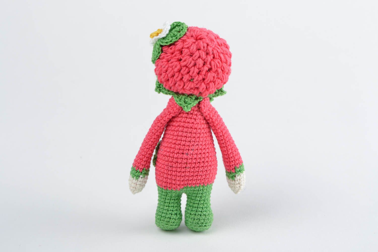 Petite poupée en coton tricotée au crochet faite main originale pour enfant photo 5