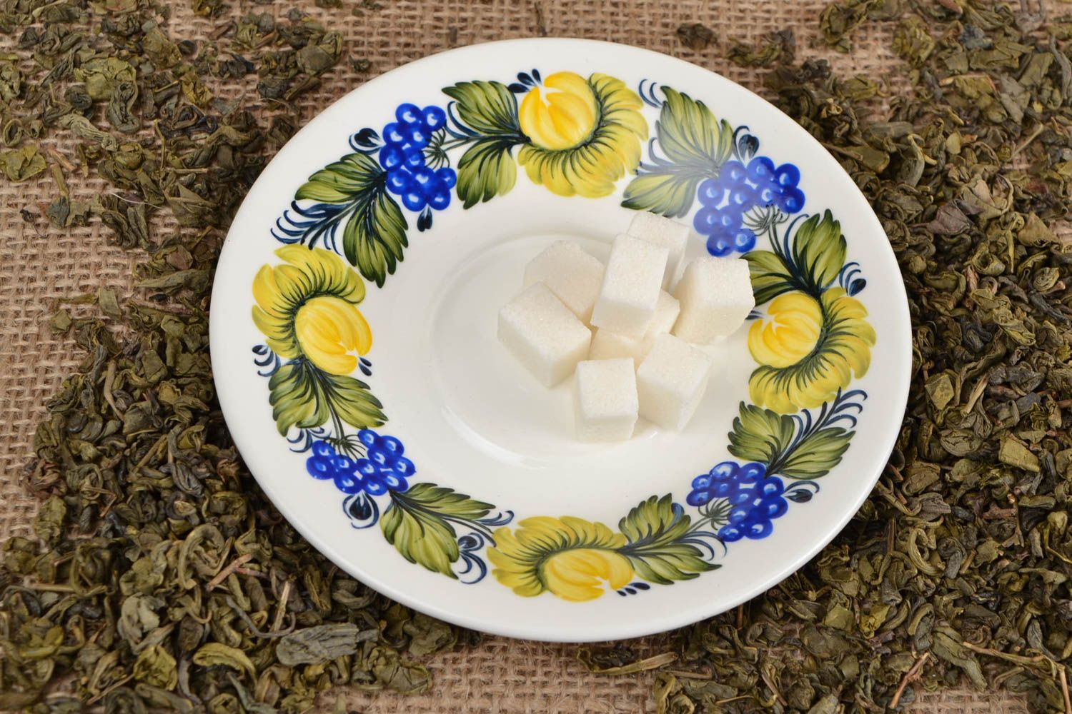 Soucoupe porcelaine fait main Petite assiette motif fleurs Service vaisselle photo 1