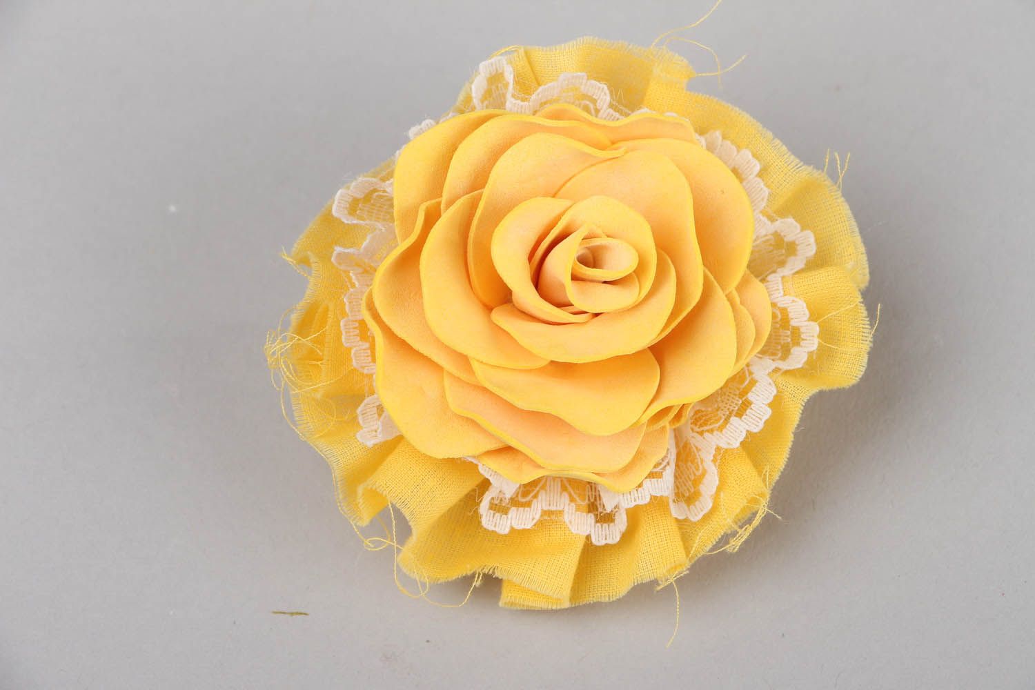 Hairpin Yellow Rose photo 1