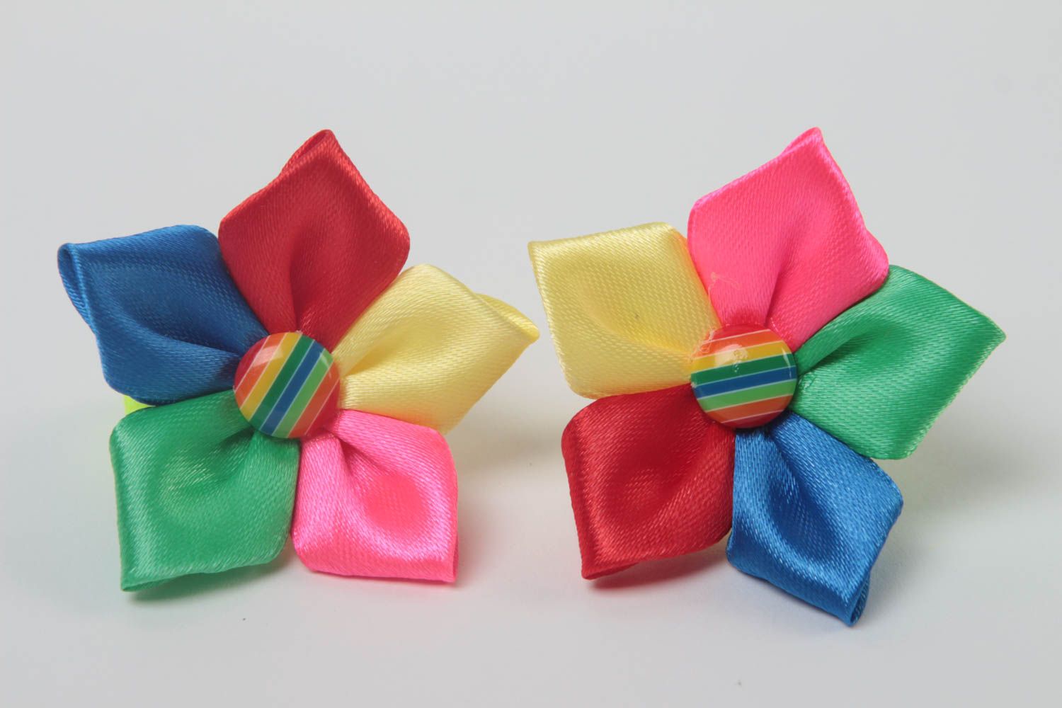 Детские разноцветные резинки для волос с цветами ручной работы красивые 2 штуки фото 4