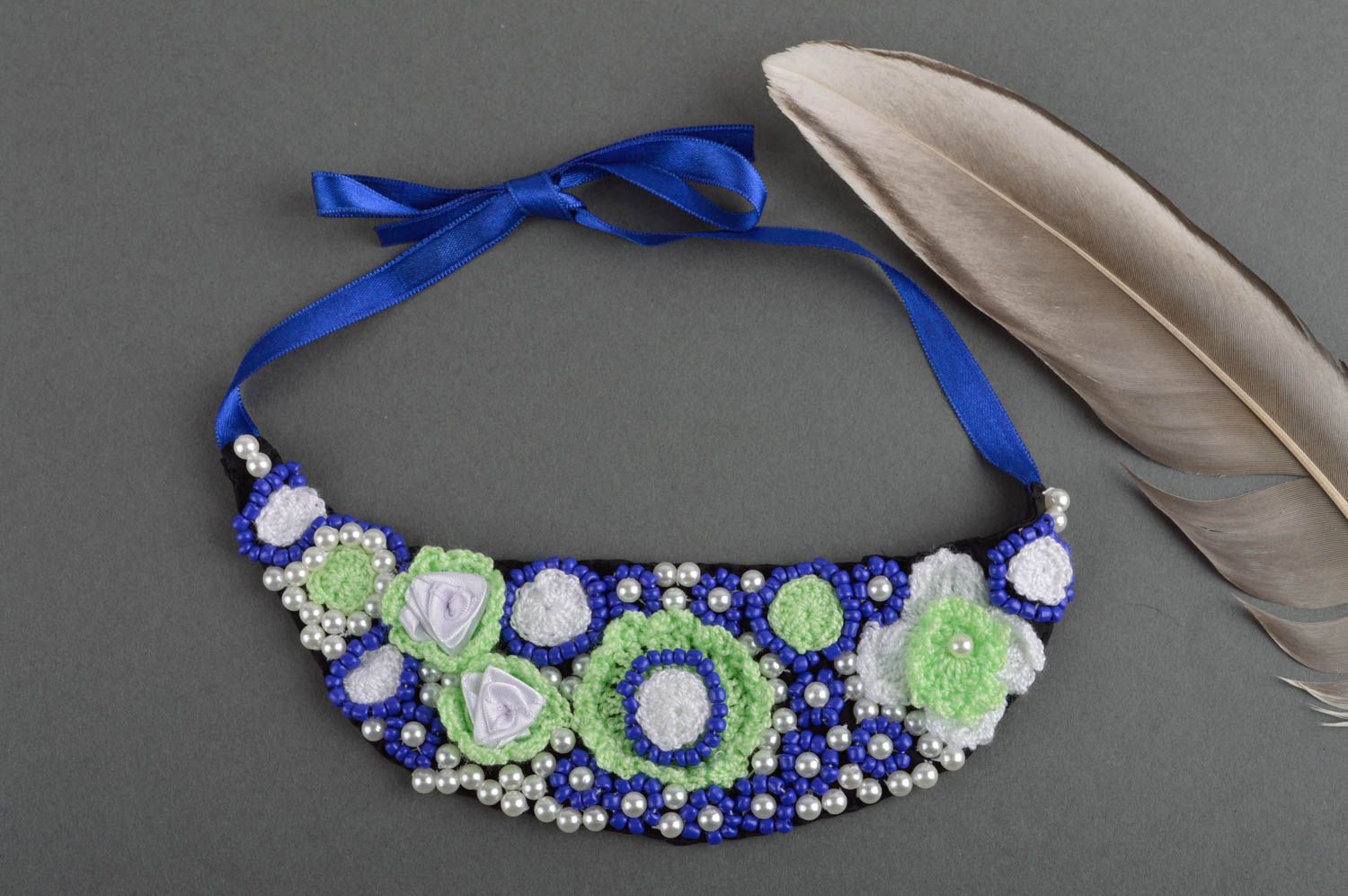 Collar con abalorios hecho a mano de diseño accesorio de mujer regalo original foto 1