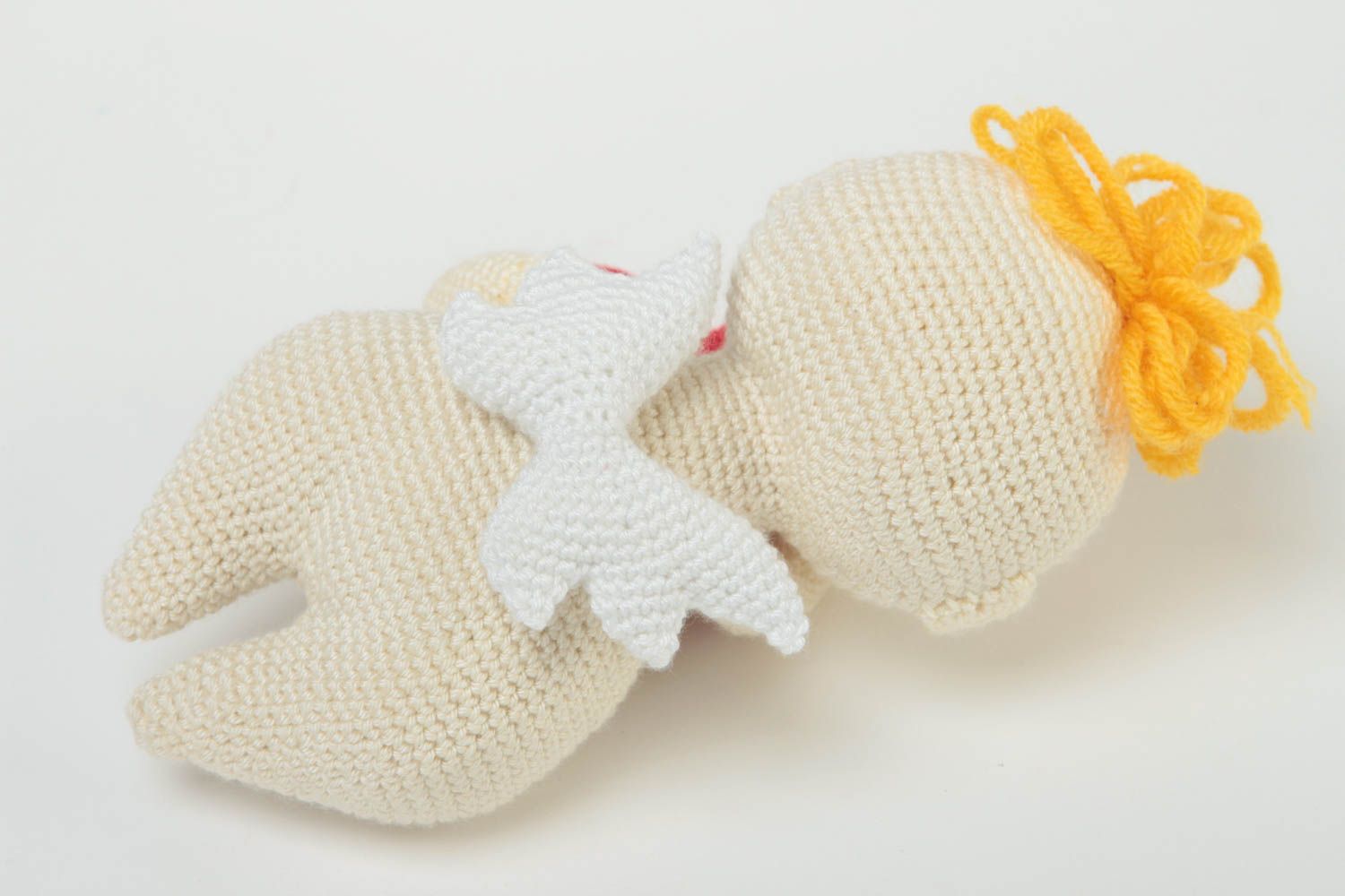 Peluche para niños artesanal regalo original juguete tejido Ángel con corazón foto 4