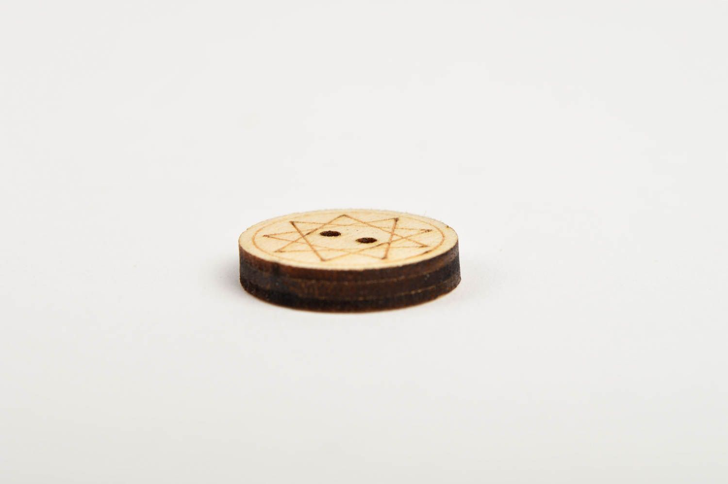 Botón de madera artesanal y original regalo original accesorio de moda foto 4