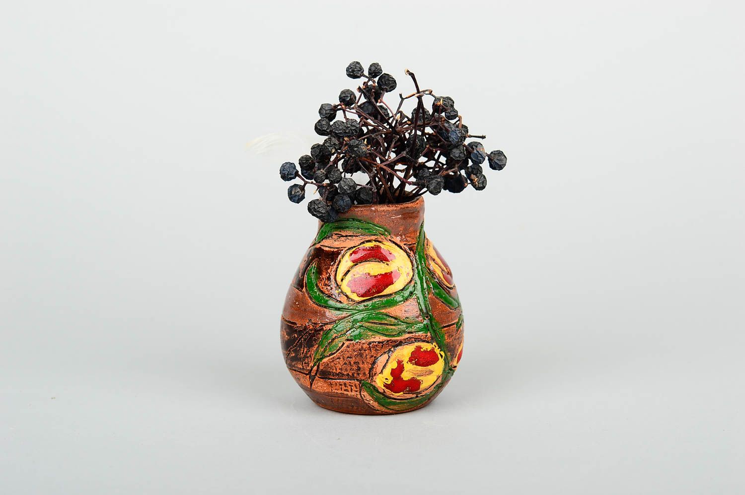 Небольшая красивая ваза хенд мейд декор для дома керамическая ваза для цветов фото 1