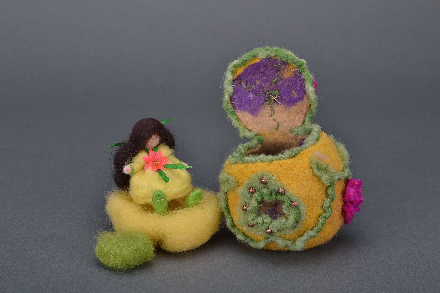 Soft toy made from wool Thumbelina in the house photo 1