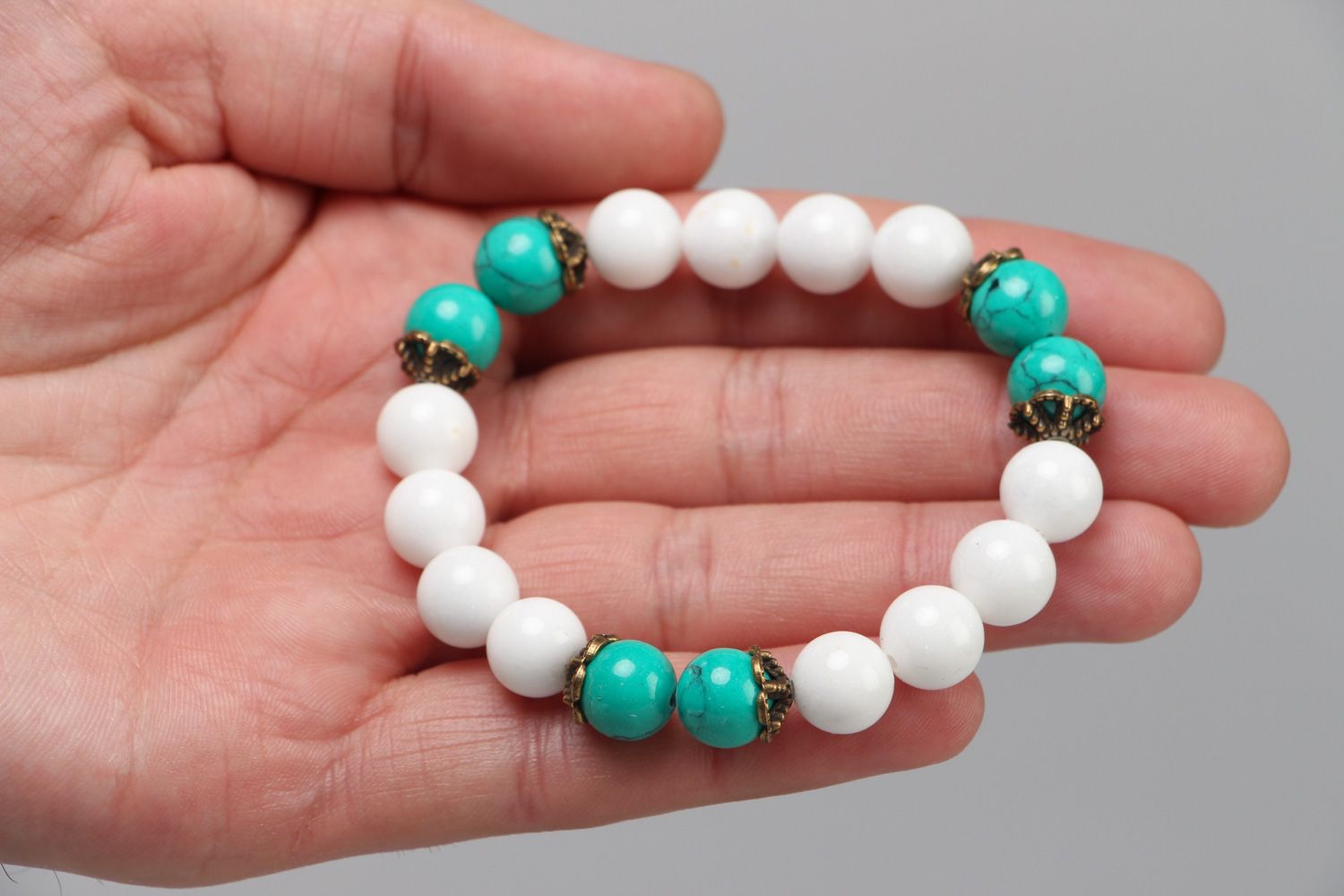 Bracelet en agate blanche et turquoise fait main élégant original pour femme photo 3