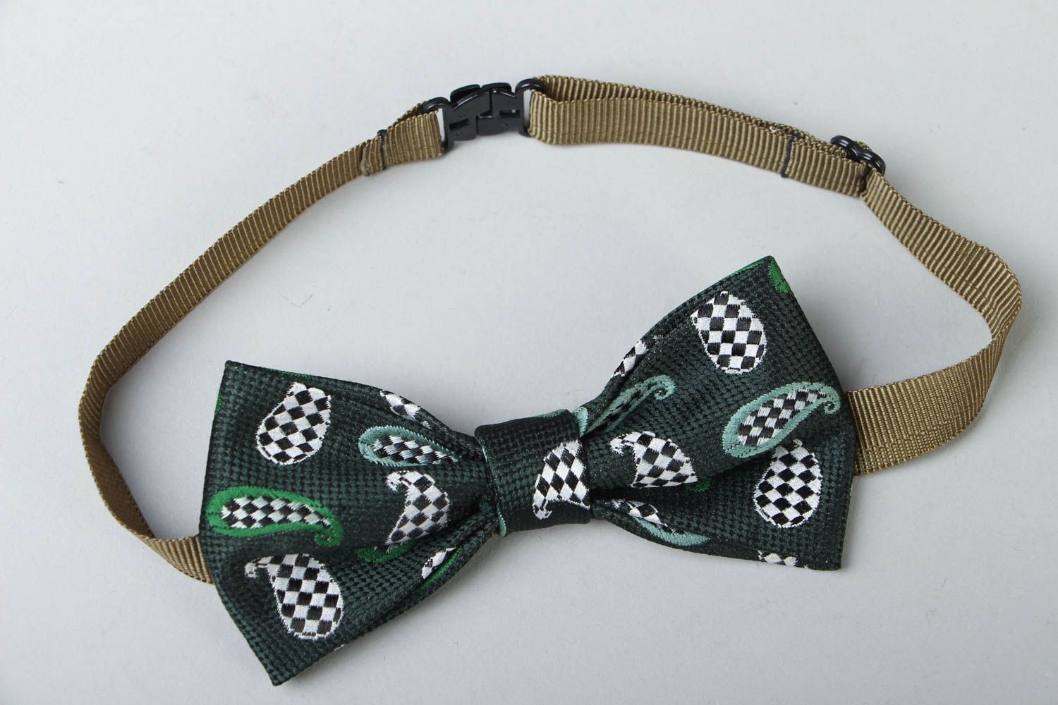 Textile bow tie with print photo 1