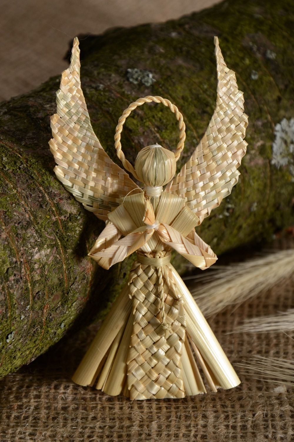 Плетеный Ангел-хранитель из соломы ручной работы настенная подвеска фото 1