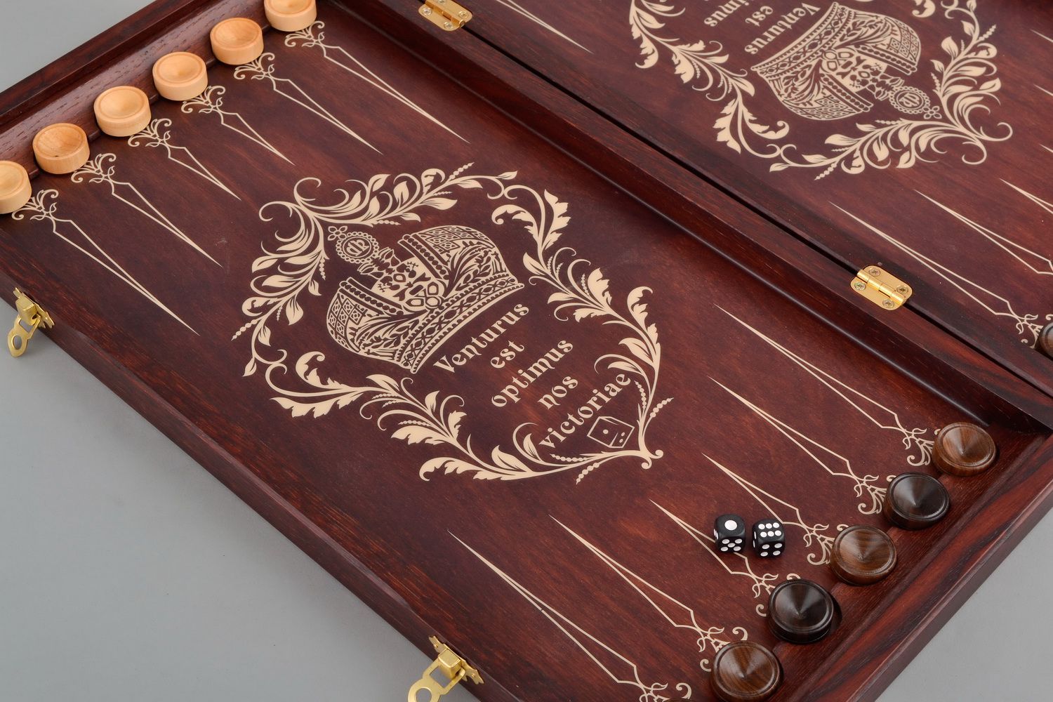 Backgammon en bois fait main photo 4