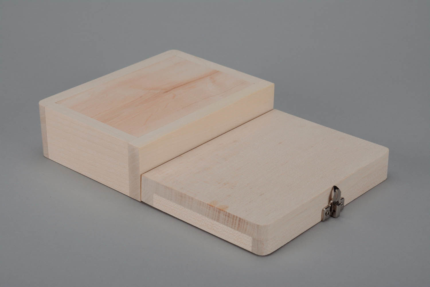 Caixa-branco de madeira com fechadura foto 5