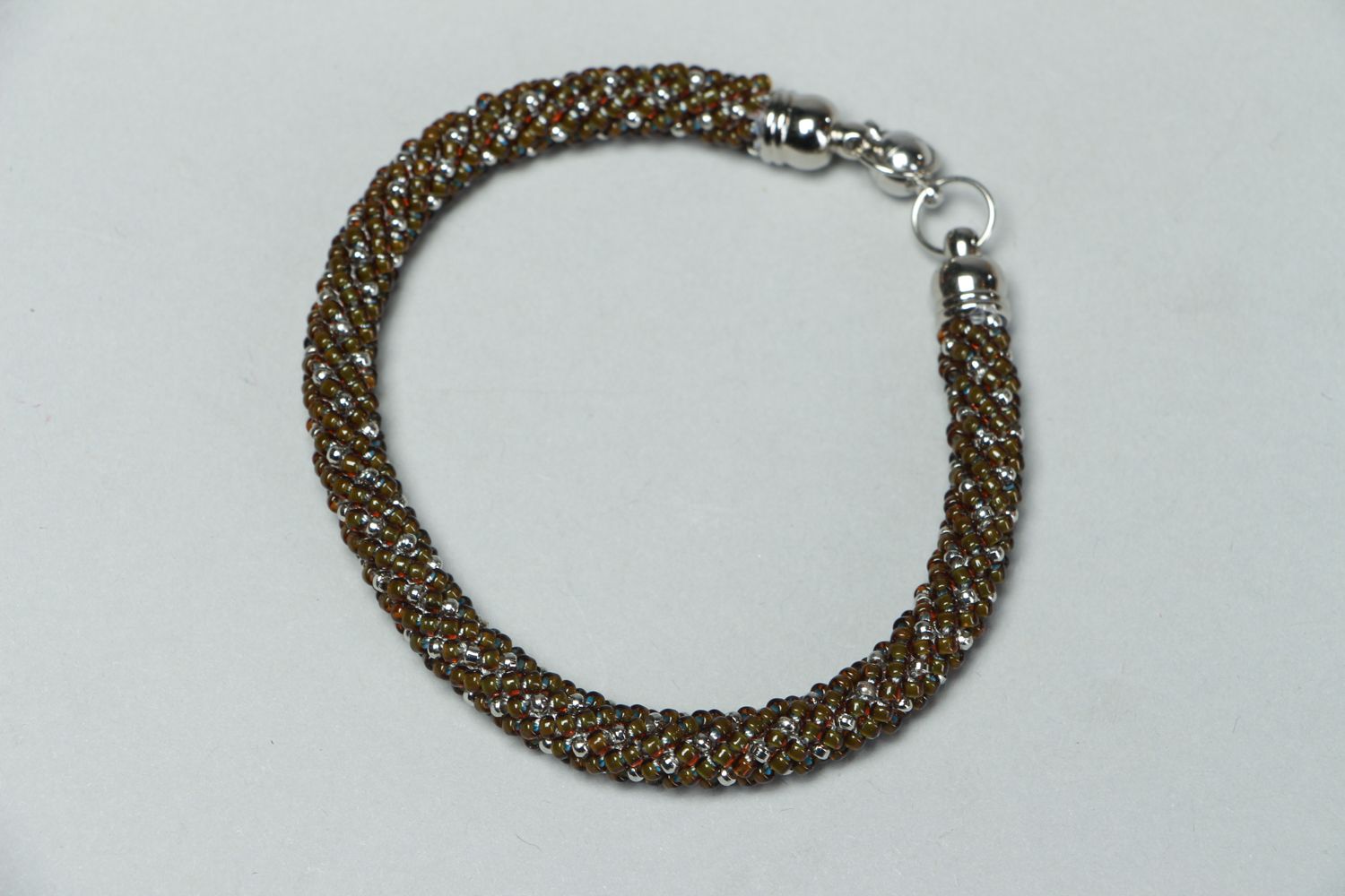 Bracelet fait main en perles de rocaille photo 1