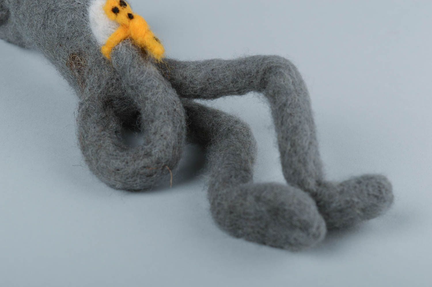 Peluche chat gris Doudou fait main Déco maison en laine feutrée originale photo 5