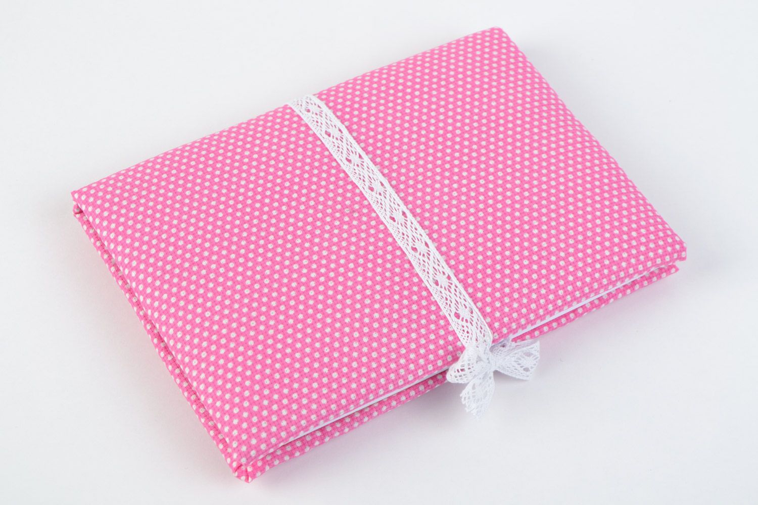 Розовый блокнот ручной работы с хлопковой обложкой в белый горошек на 60 листов фото 1