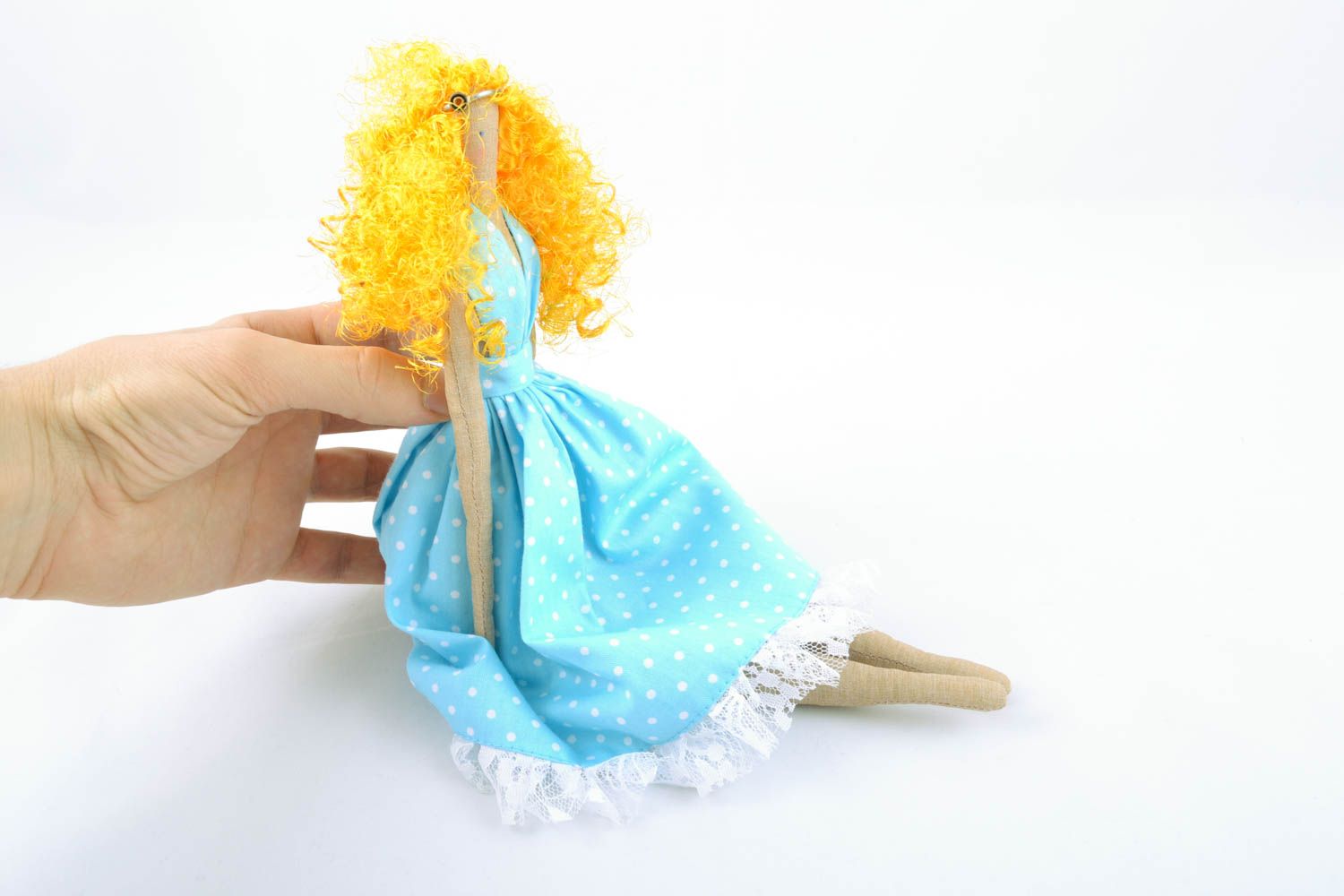 Poupée en lin avec robe bleue photo 5