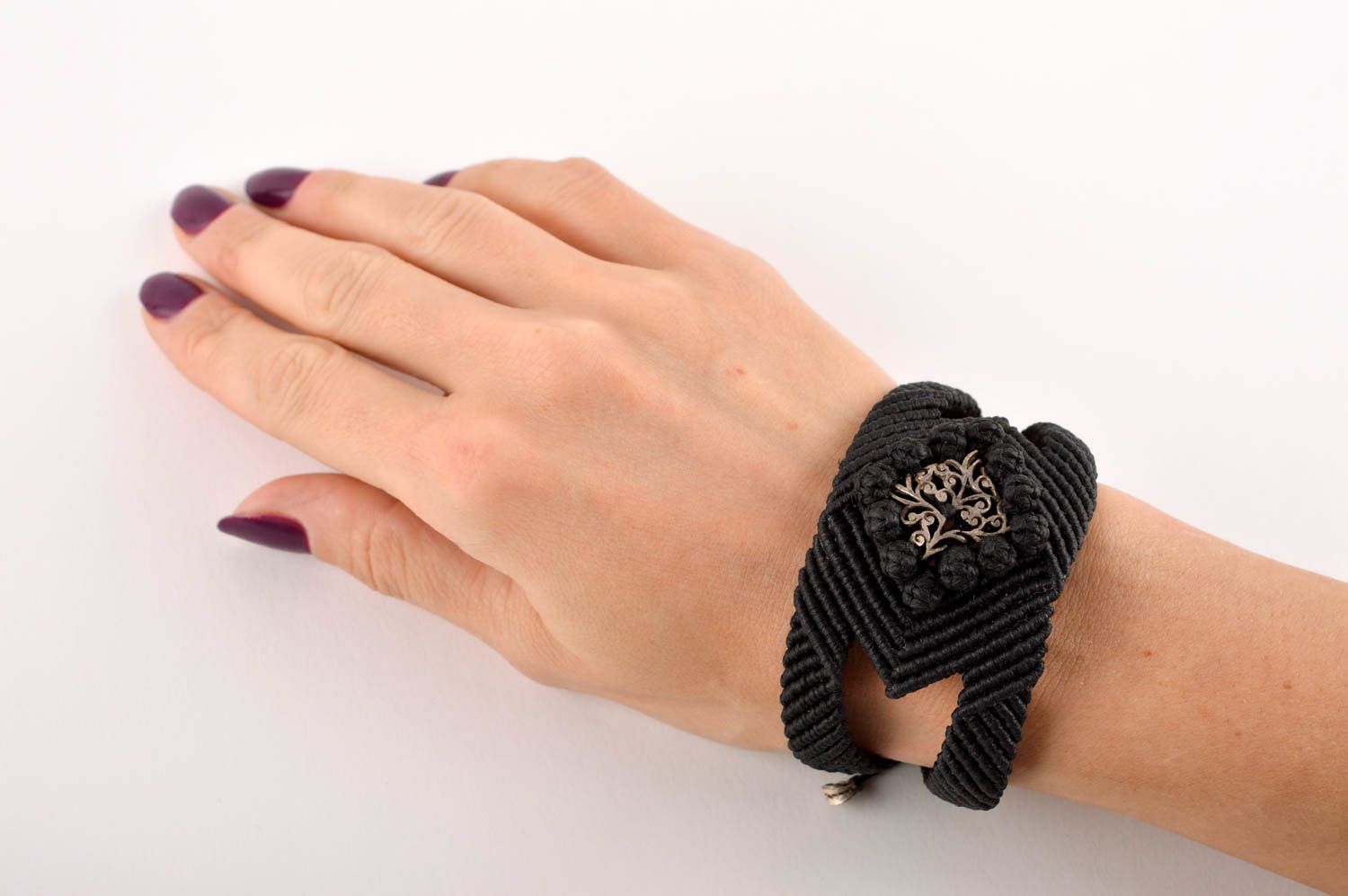 Handgefertigt Makramee Armband exklusiver Schmuck Geschenk für Frauen schwarz foto 5