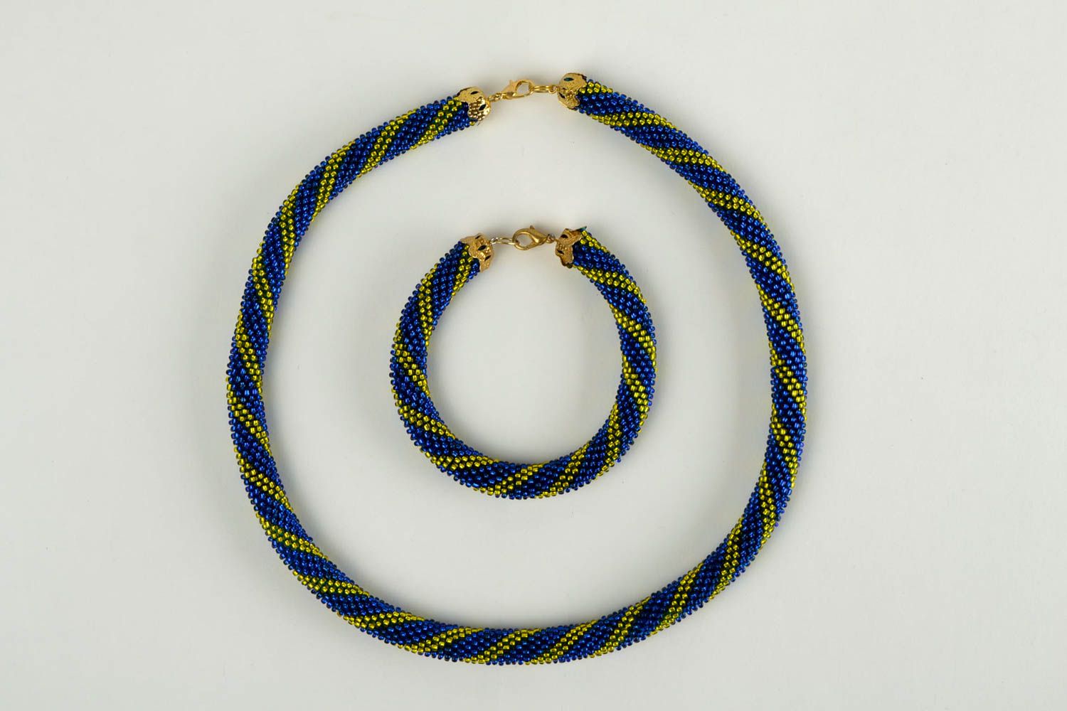 Collier spirale Bijoux faits main Bracelet fantaisie bleu-jaune Cadeau femme photo 5