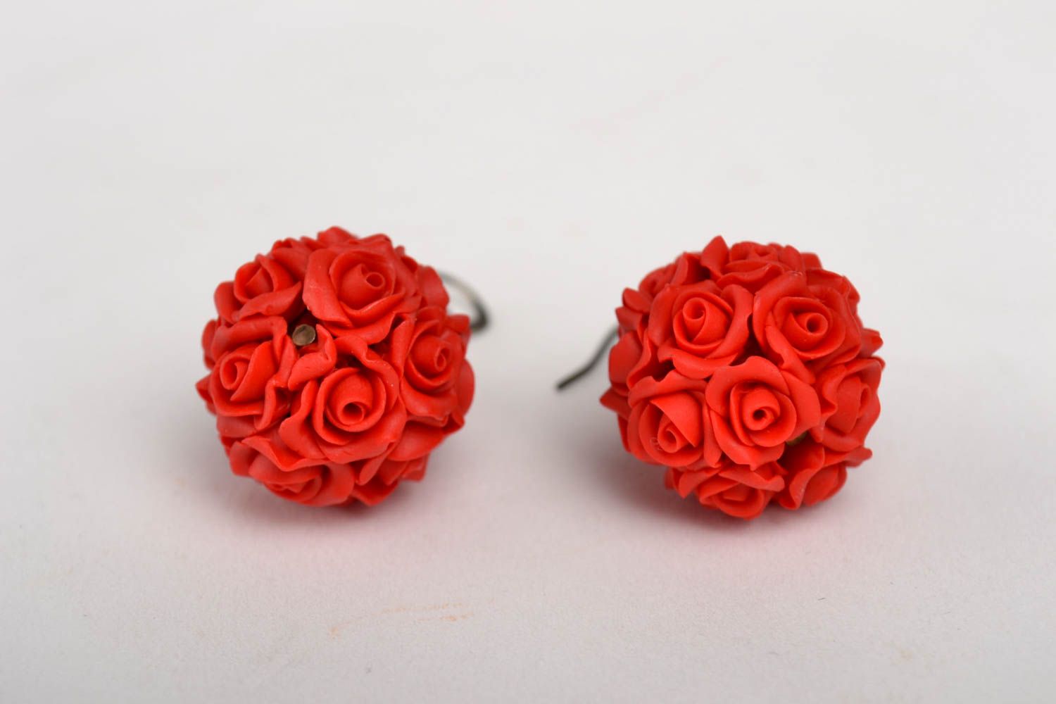 Blumen Ohrringe handmade Designer Schmuck in Rot zartes Accessoire für Frauen foto 2