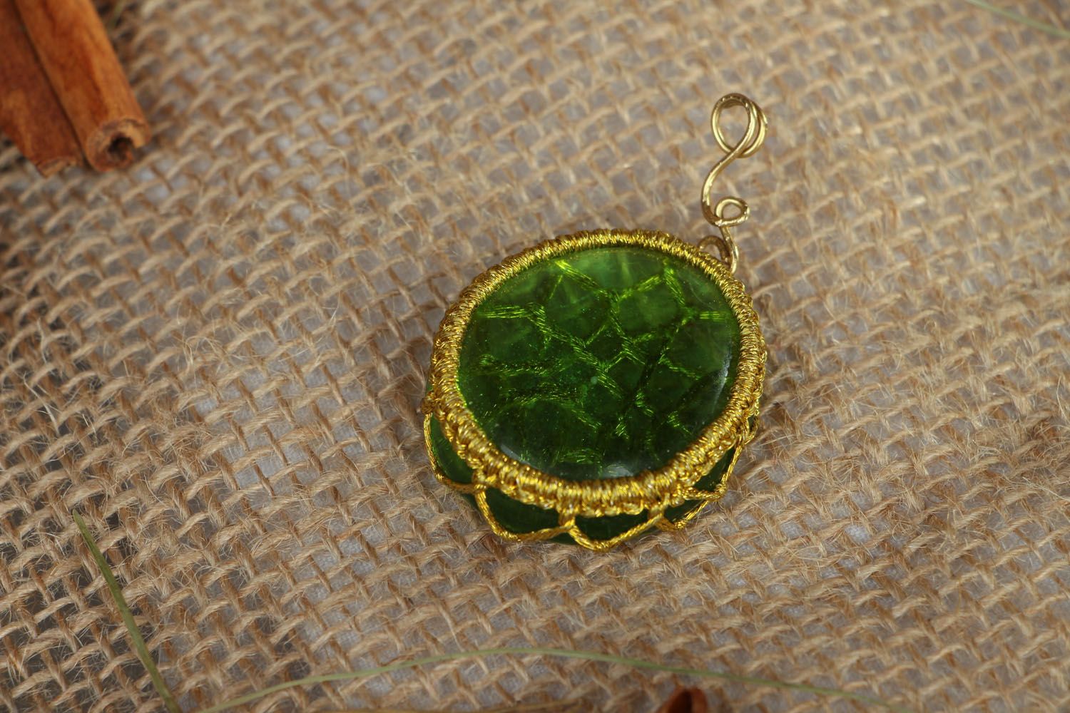 Pendant made of glass and thread photo 5