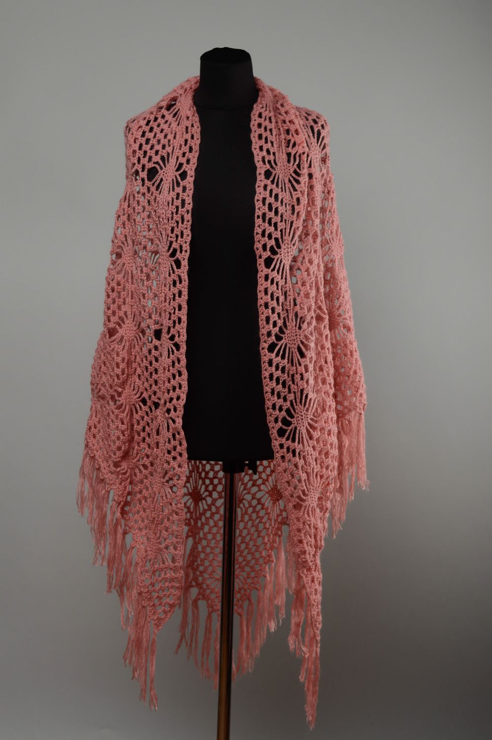 Châle tricoté au crochet à la main rose avec frange photo 5