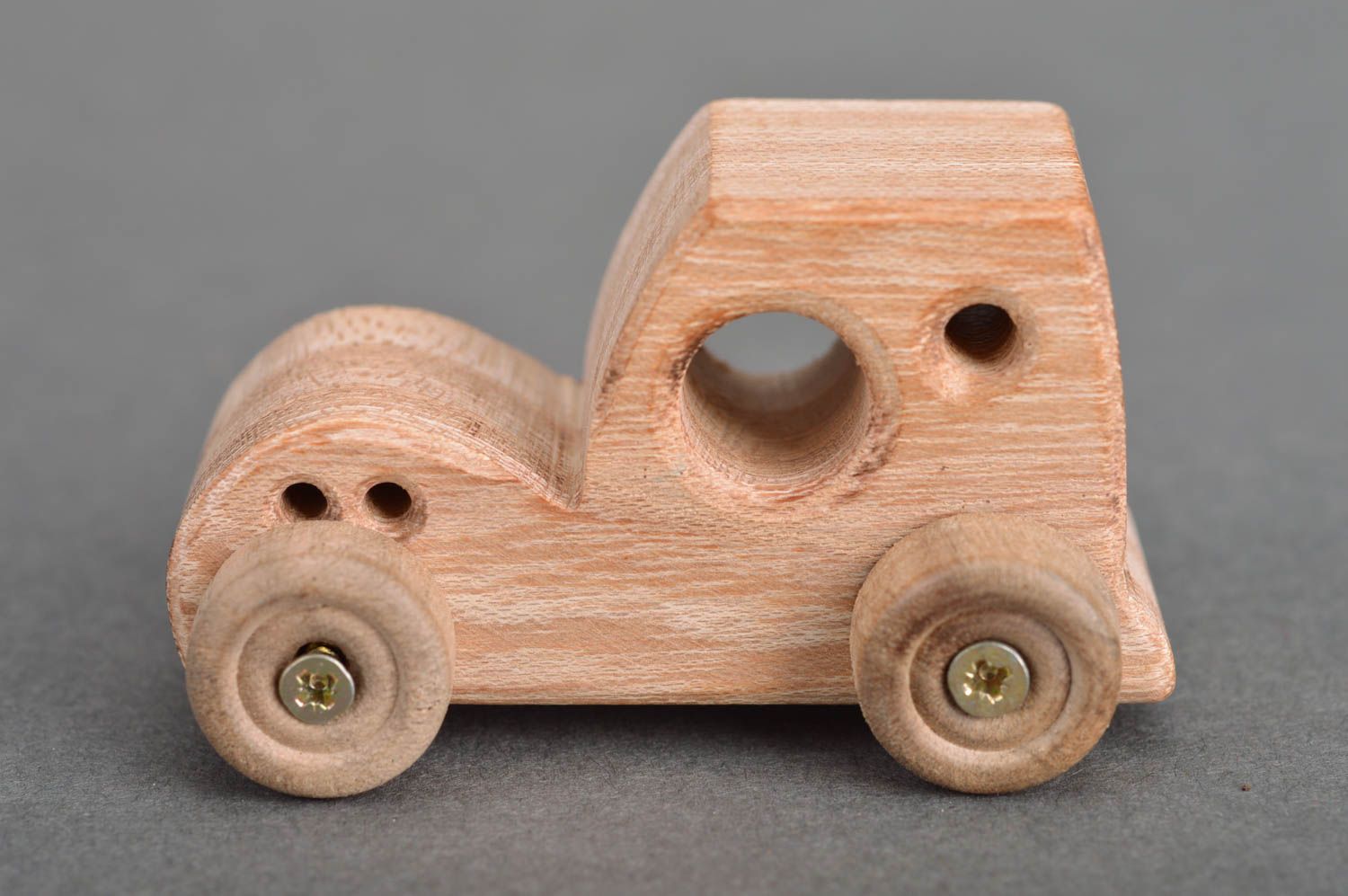 Petit jouet voiture en bois écologique fait main pour enfants à partir de 6 ans photo 5