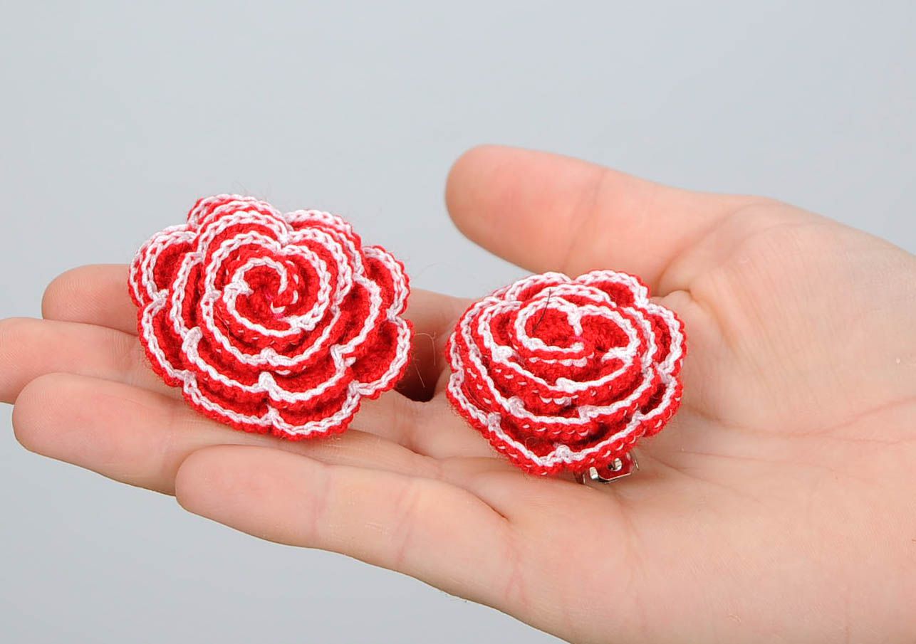 Set of knitted hairpins Roses photo 2