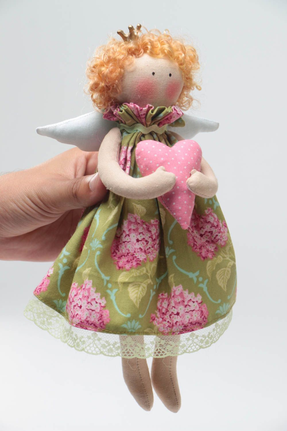 Авторская игрушка хлопчатобумажная ручной работы в виде ангела текстильная фото 5