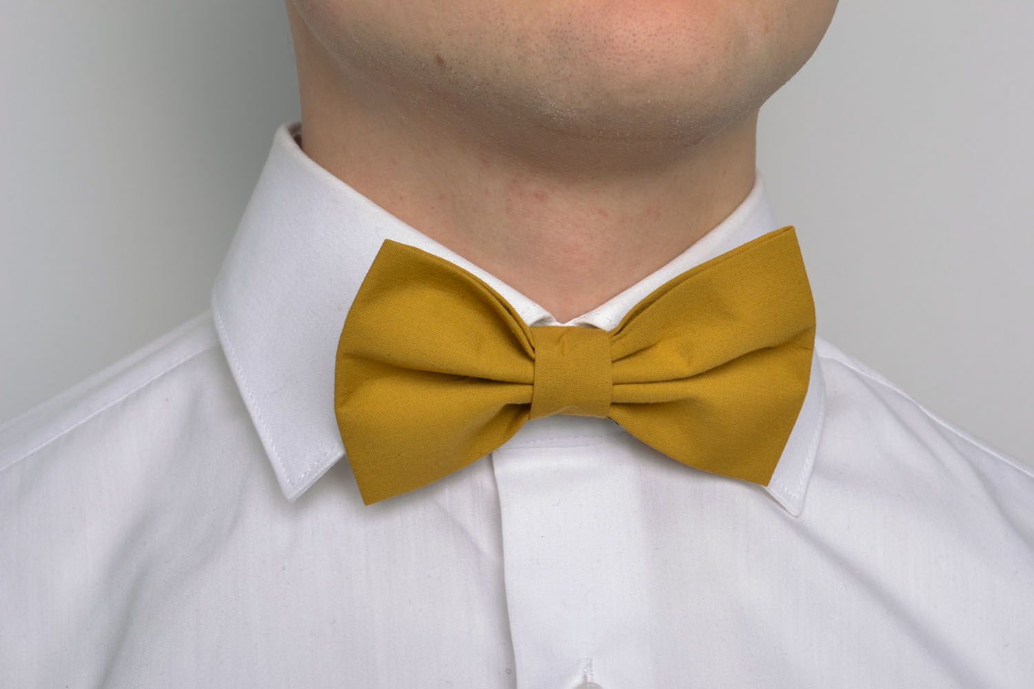 Mustard color bow tie photo 1