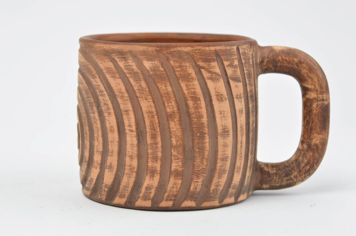 Небольшая глиняная чашка для чая или кофе с полосками посуда ручной работы  фото 2