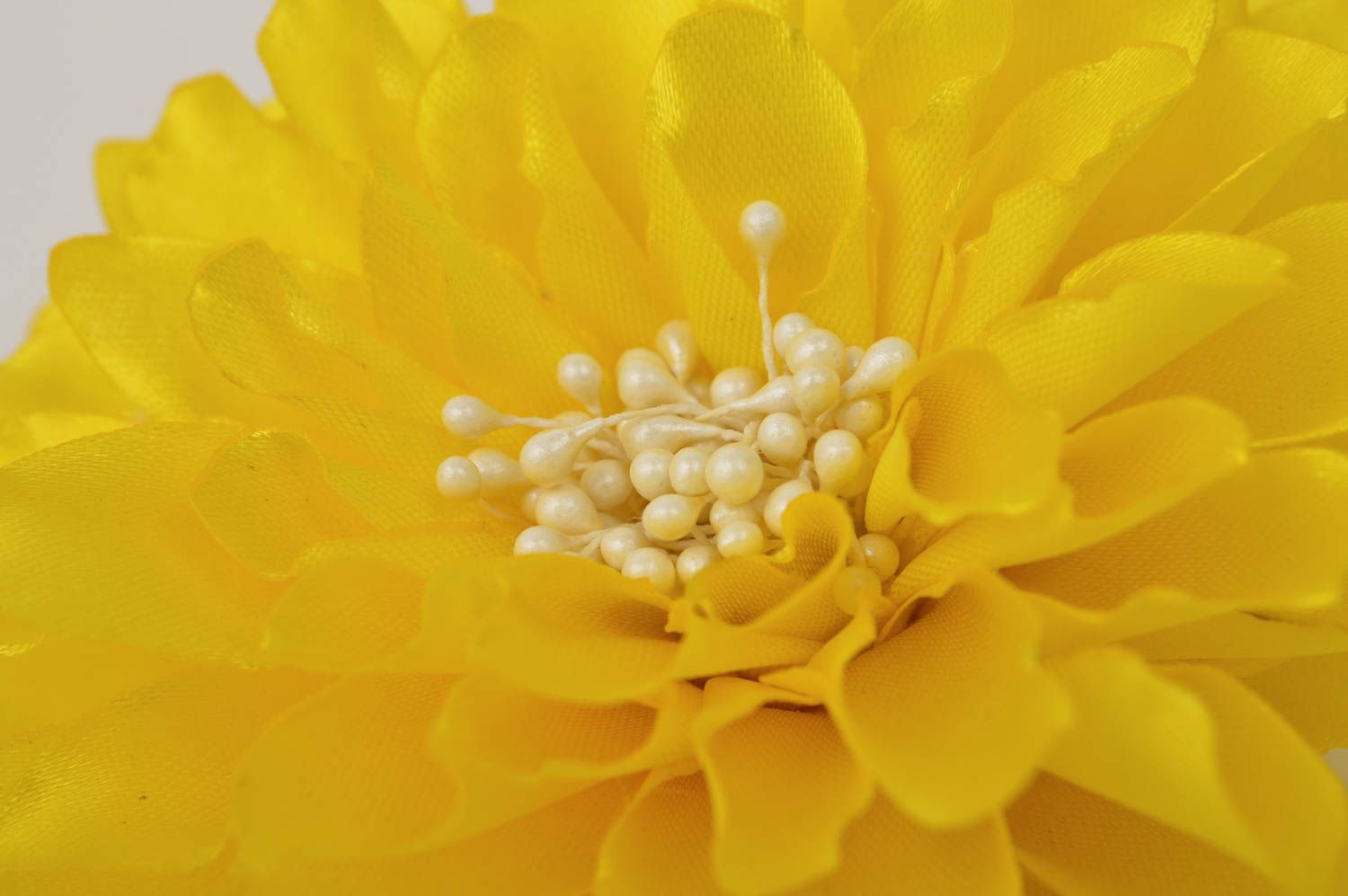 Broche Barrette fleur jaune faite main en satin transformable Cadeau femme photo 2