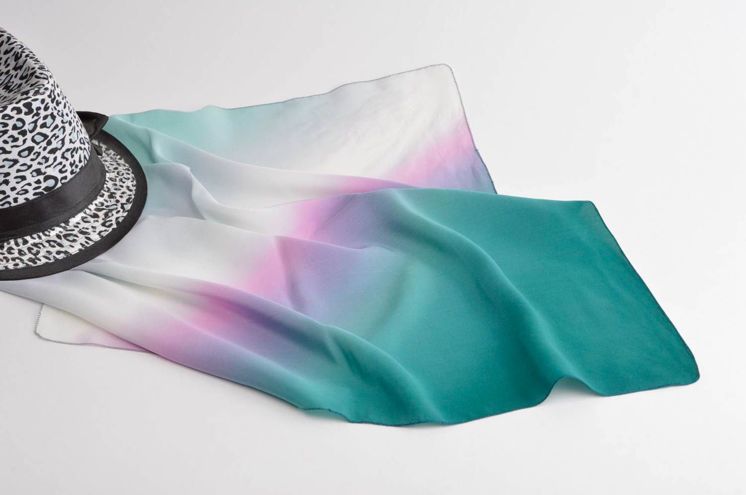 Симпатичный платок ручной работы платок из шелка светлый женский аксессуар фото 1