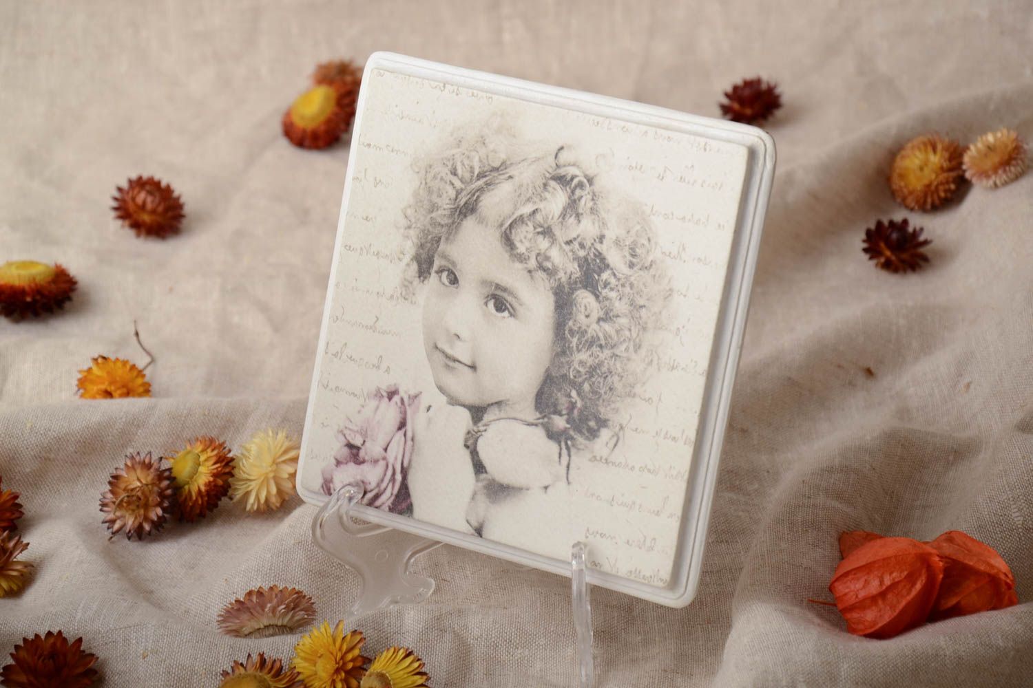 Decoupage wall panel with an image of girl photo 1