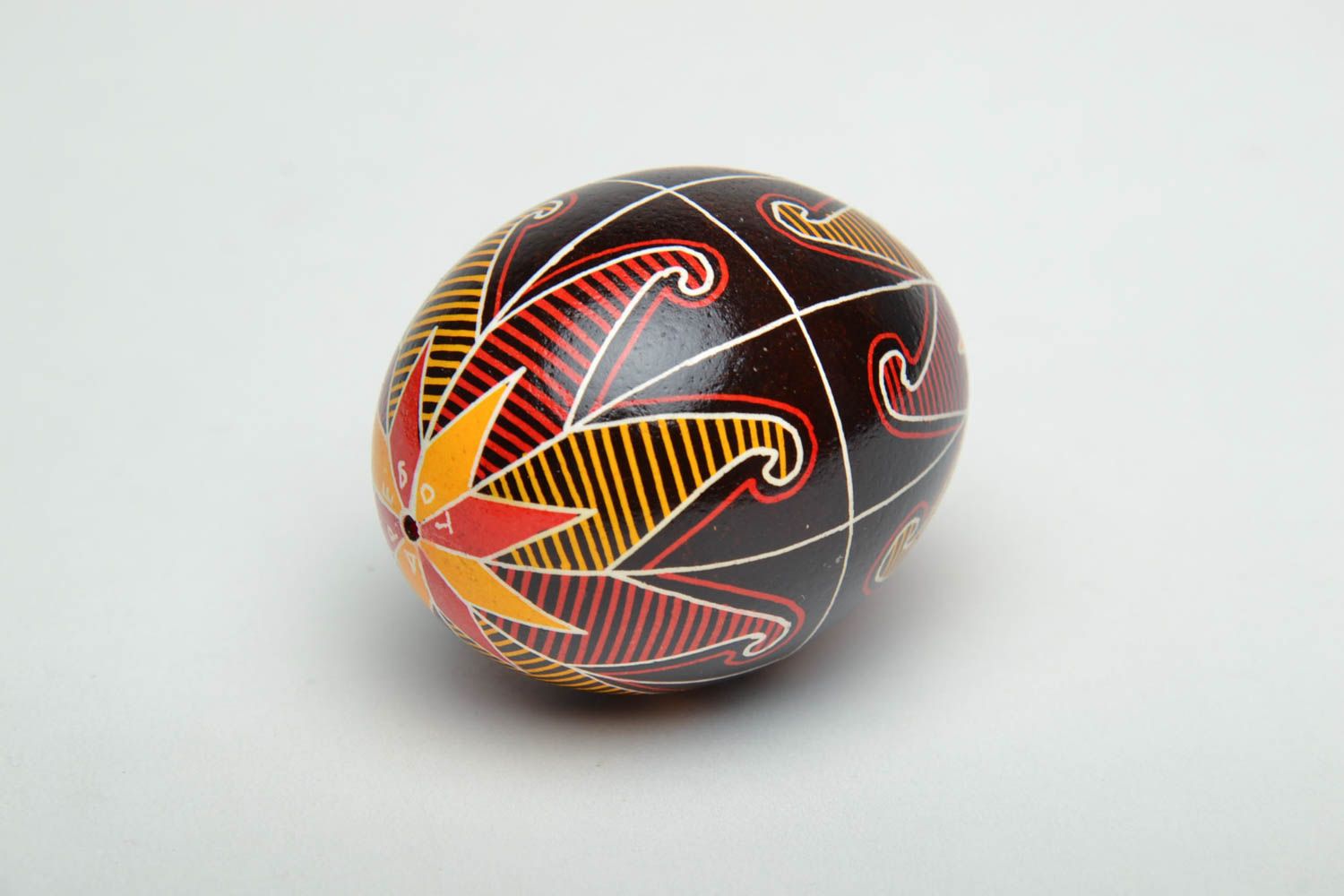 Huevo decorativo de Pascua pintado a mano con tintes anilinas foto 3