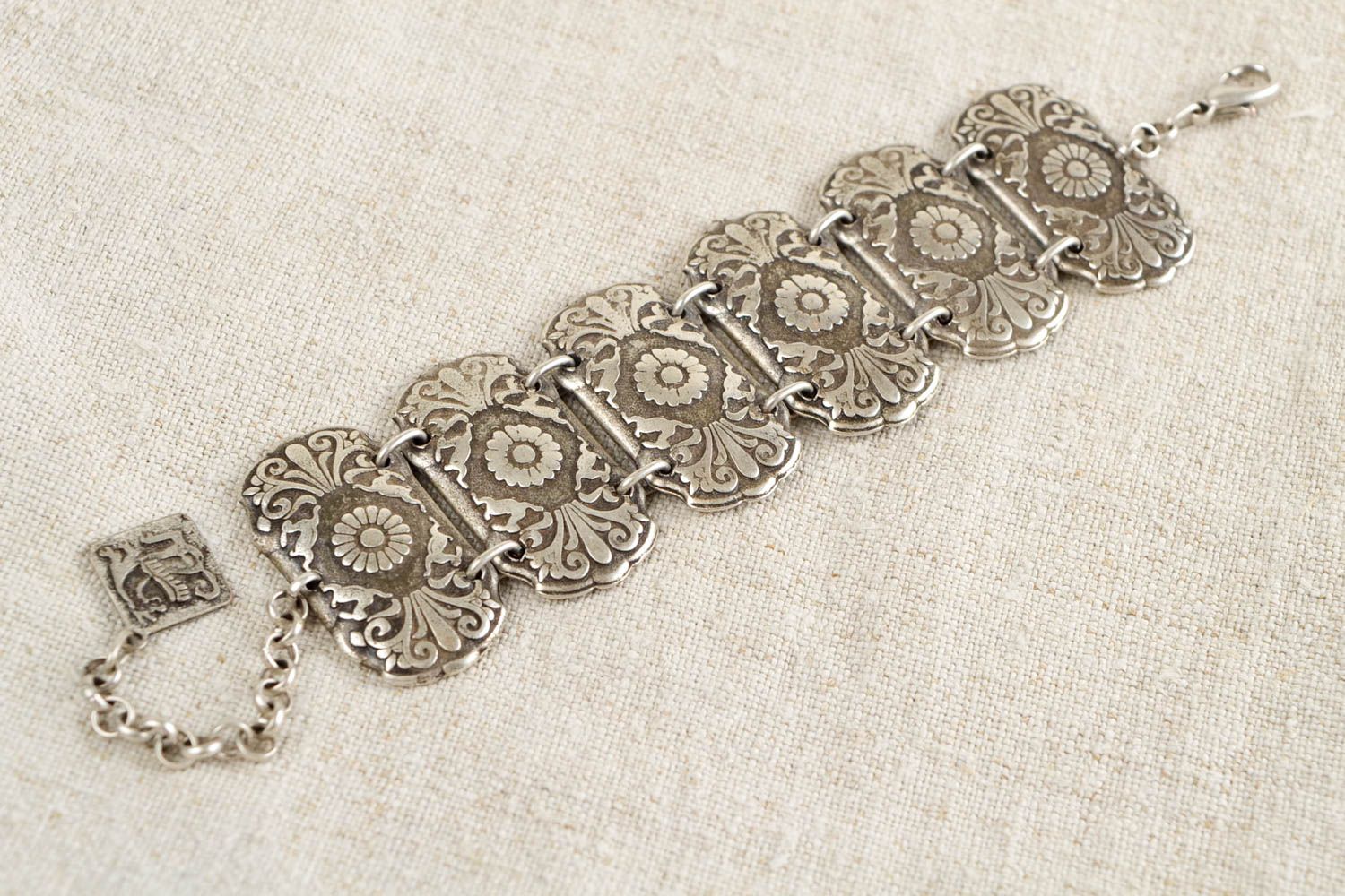 Handmade Ethno Modeschmuck Armband aus Metall Designer Schmuck Frauen Accessoire foto 1