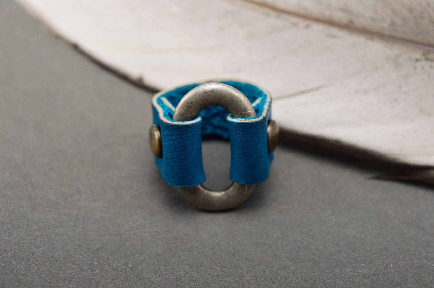 Schmuck Ring handgemacht Ring Leder Mode Accessoires in Blau originell schön  foto 1