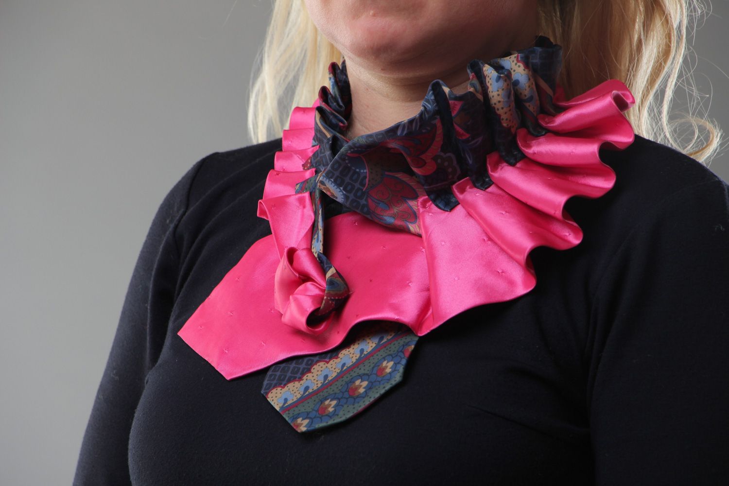 Joli col en tissu rose et gris fait main cousu en cravates bijou original femme photo 5