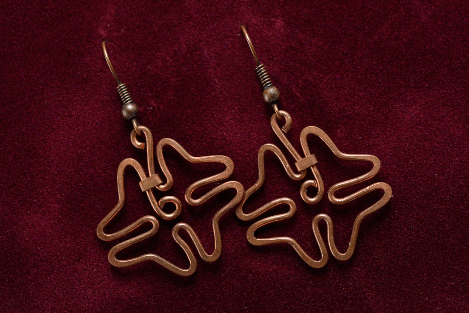 Boucles d'oreilles wire wrapping en cuivre originales faites main Trèfles photo 1