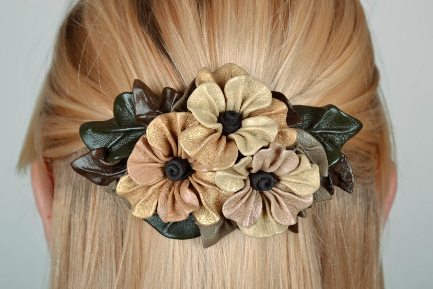 Handgemachte Haarspange aus Leder Blumen foto 5