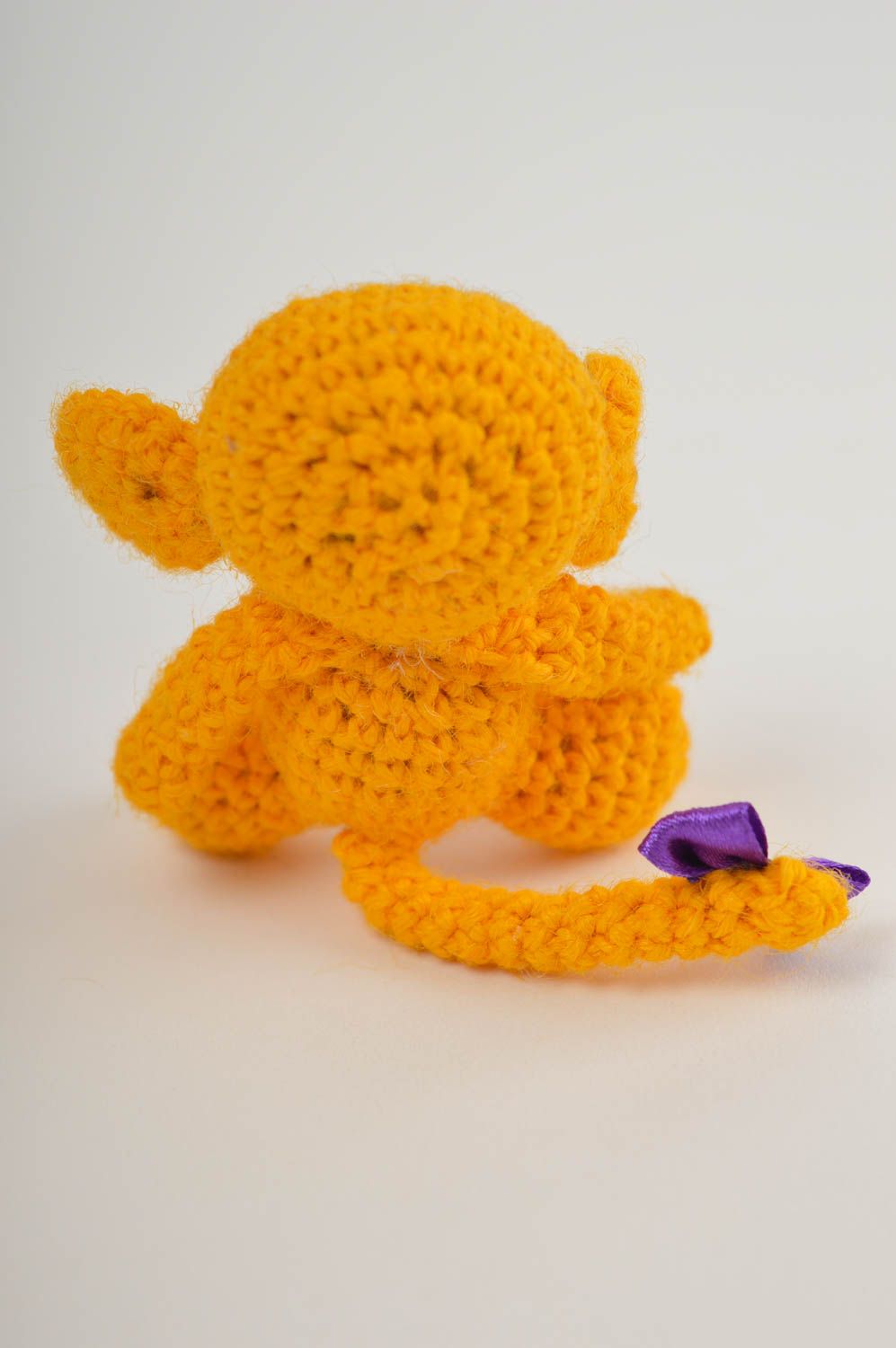 Jouet singe jaune Peluche faite main tricotée petite Cadeau pour enfant photo 3