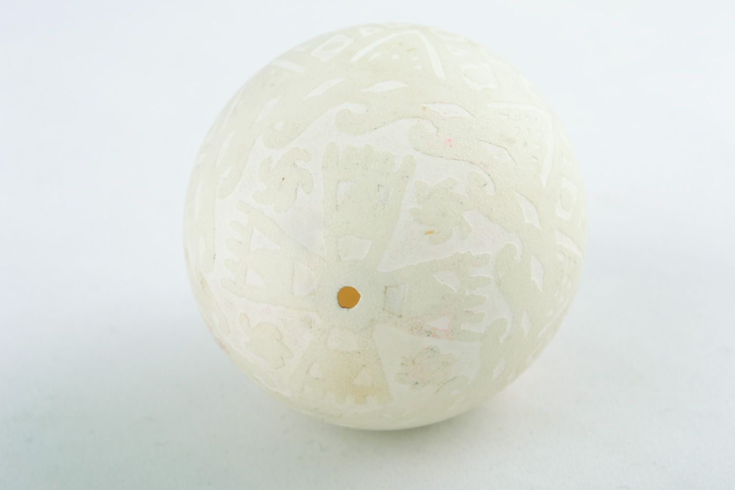 Dekoratives Ei handmade durch Anwendung ätzender Stoffe foto 4