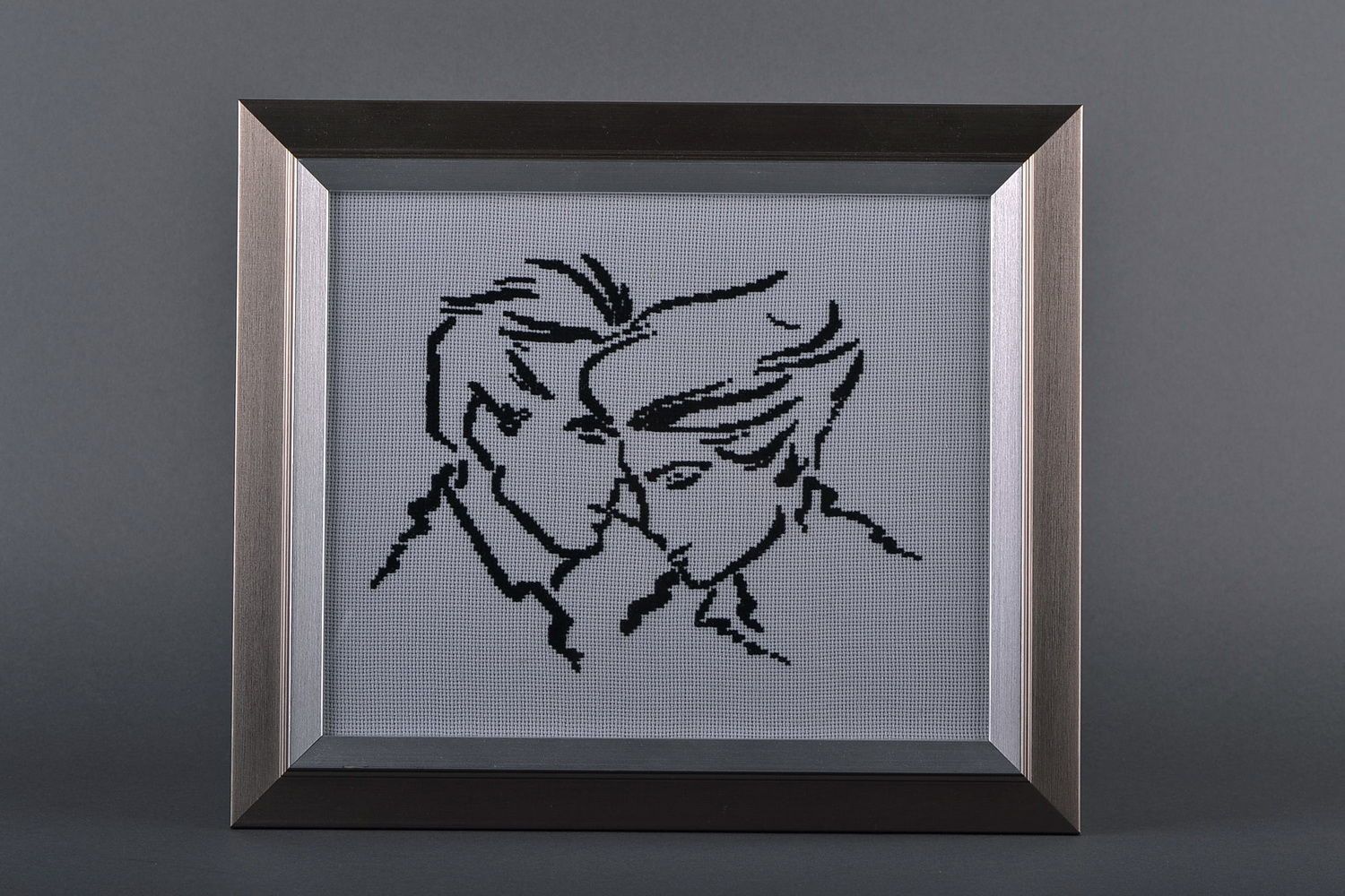 Embroidered picture Couple photo 1