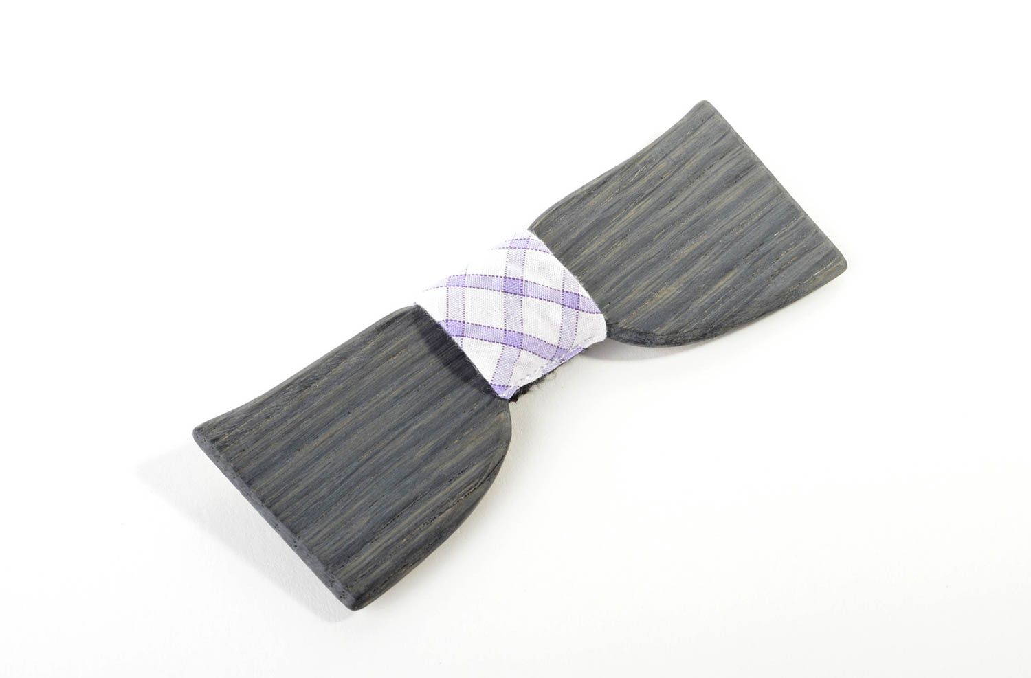 Dunkle Fliege aus Holz handmade Accessoire für Männer Krawatte Fliege kariert foto 2